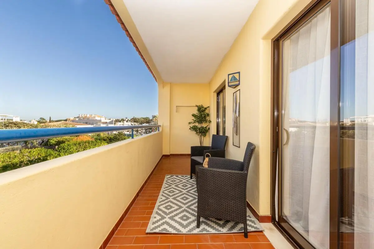 Tasteful 2-bedroom flat in Olhos de Água