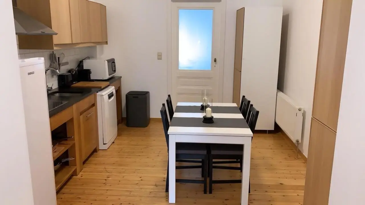 Dreamy 1 Bedroom Apartment close to  Forest Park