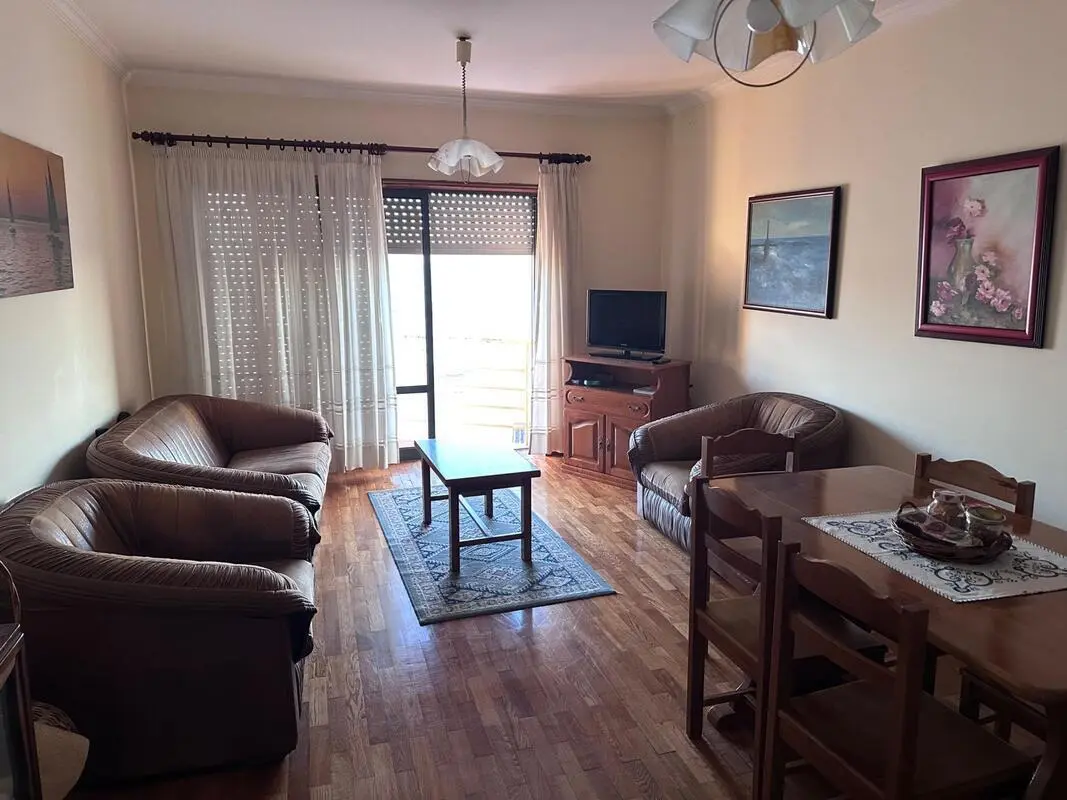 Welcoming 2 Bedroom Apartment with a balcony and Beachfront