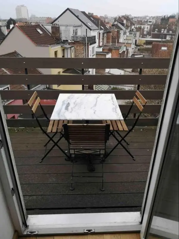 Powerful 1 Bedroom Apartment with a balcony close to Duden Park