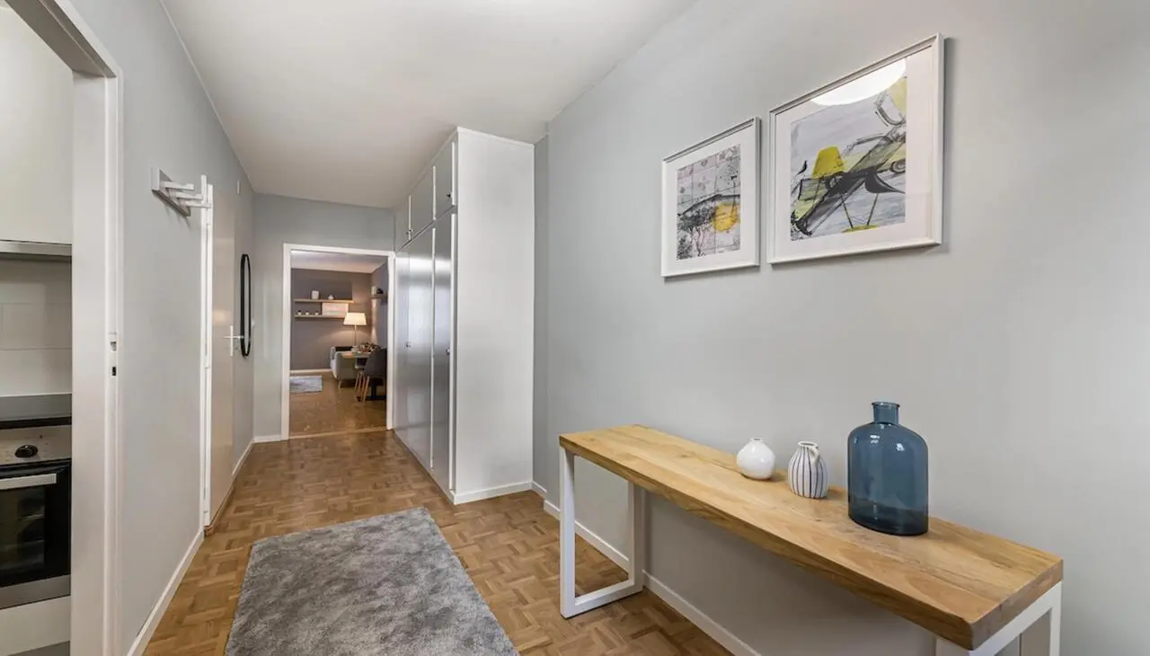 HH, Swiss, Geneva, Richemont 7, 16