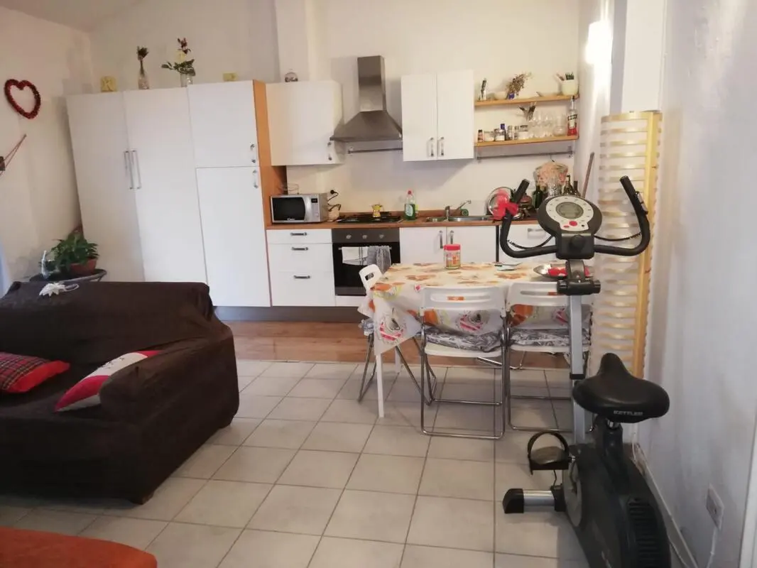 Private Room In 2-Bedroom Apartment In Firenze Centre Near Campo Marte Station