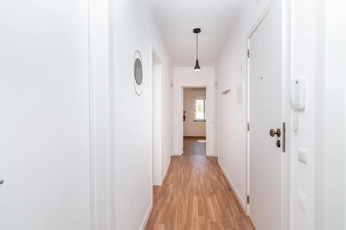 Sunny 3-bedroom flat with a sunny terrace, in Olhão