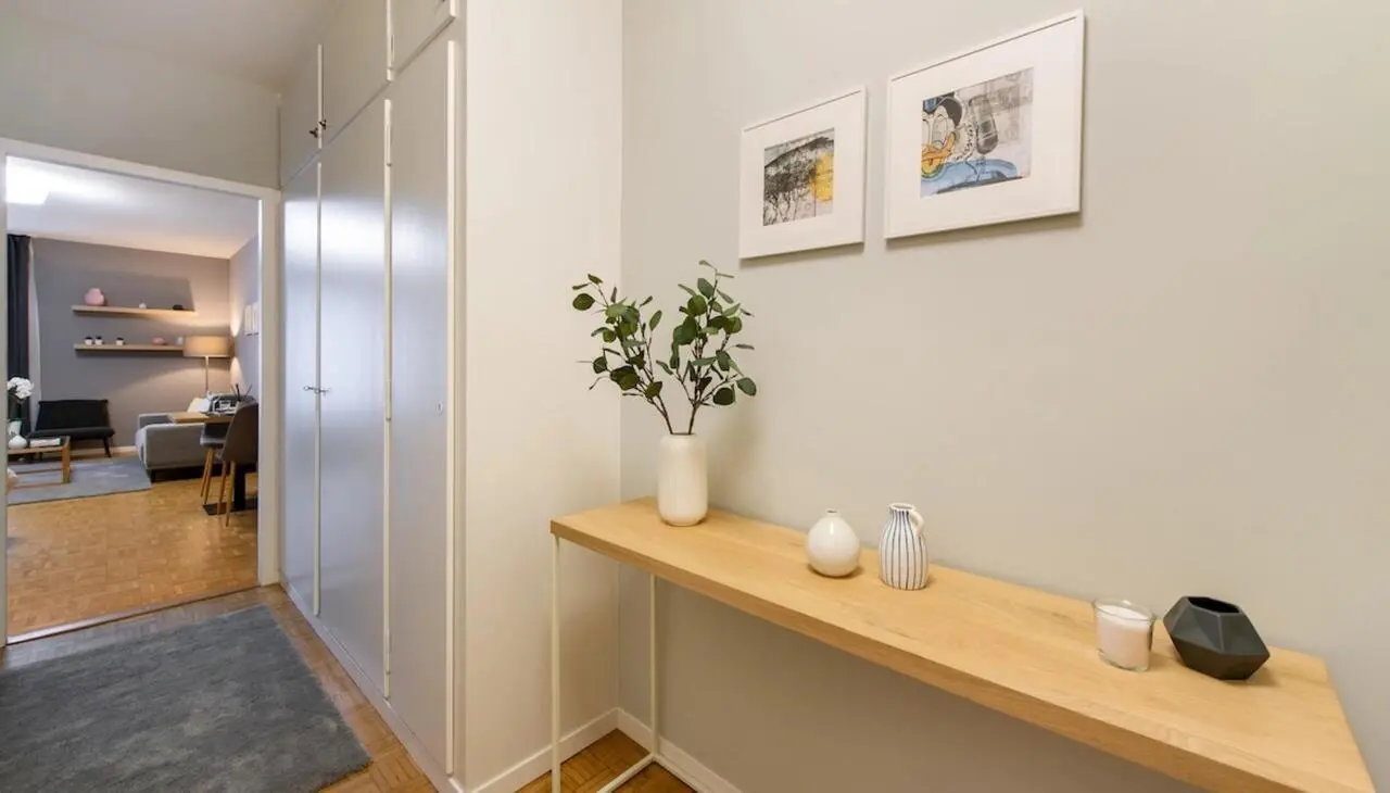 HH, Swiss, Geneva, Richemont 7, 12