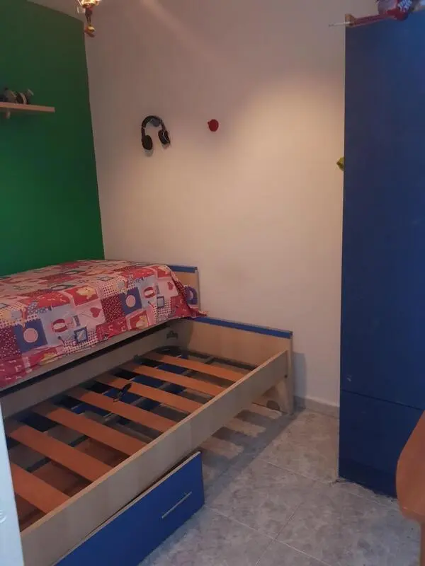 Modern single bedroom in a 4-bedroom flat close to Junta de Andalucía