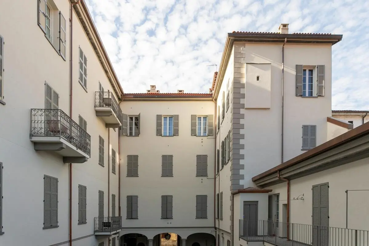 Excellent lofted studio in Como