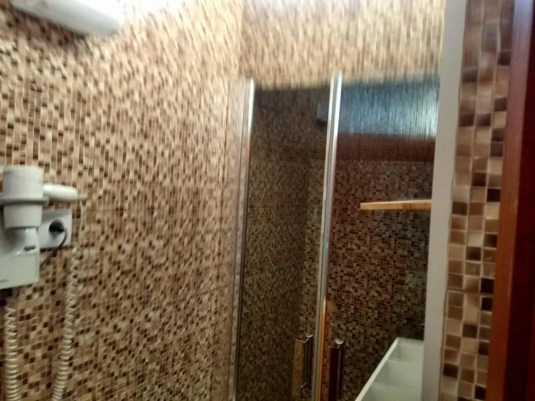 Twin bedroom in a 3-bedroom apartment near Alameda metro station