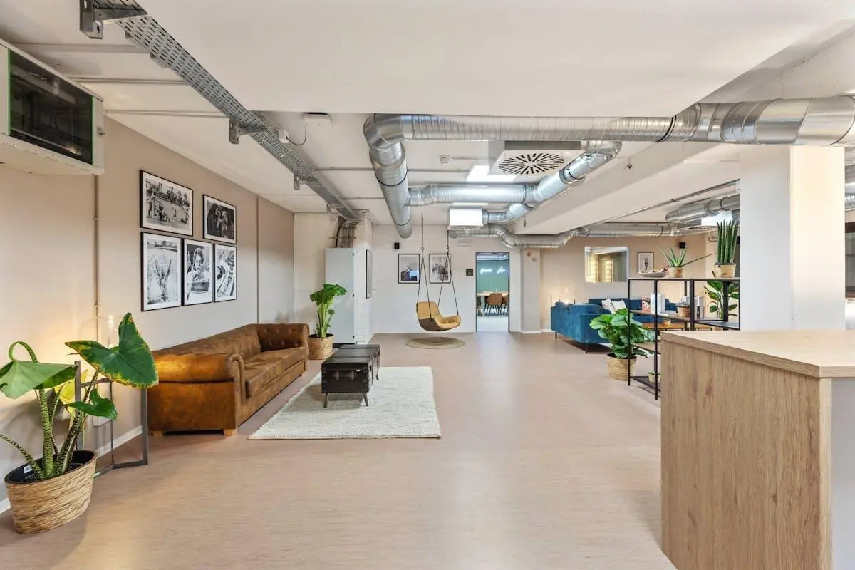 Inviting single bedroom near the Stadtbibliothek metro