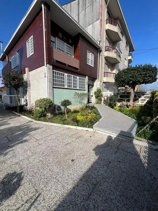 Inviting bedroom in a 10-bedroom flat
