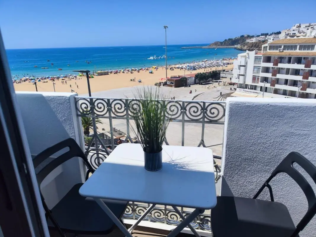 Charming Studio with a Balcony with Sea View close to Pescadores Beach