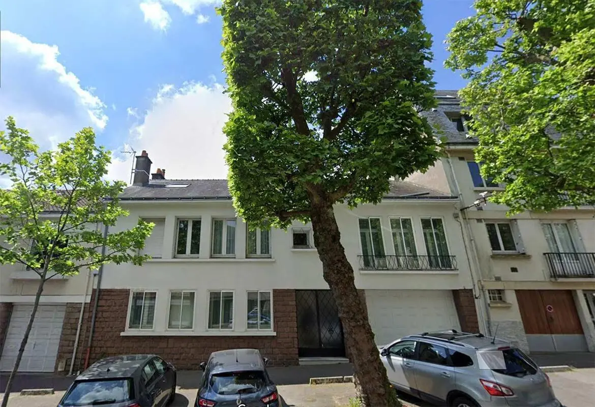 Bright double bedroom in the Hauts-Pavés - Saint-Félix district