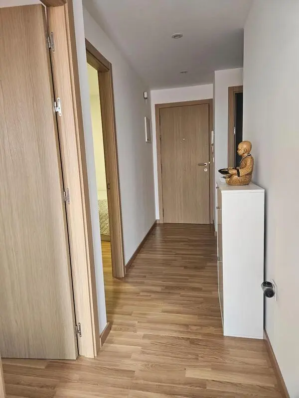 Beautiful 2-bedroom apartment within walking distance to the Universidad de Santiago de Compostela