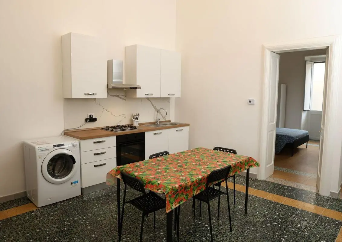 Comfortable double bedroom with balcony close to the city center and the university