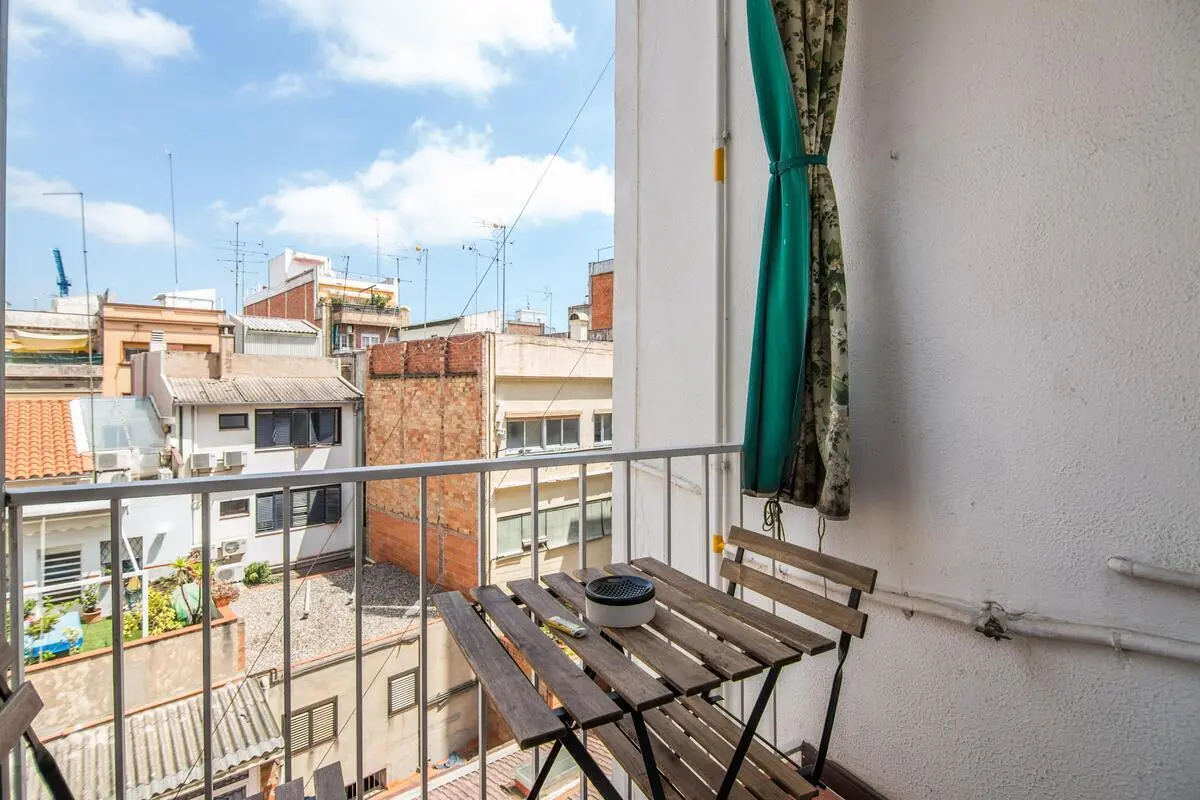 Charismatic single bedroom near the Badal metro