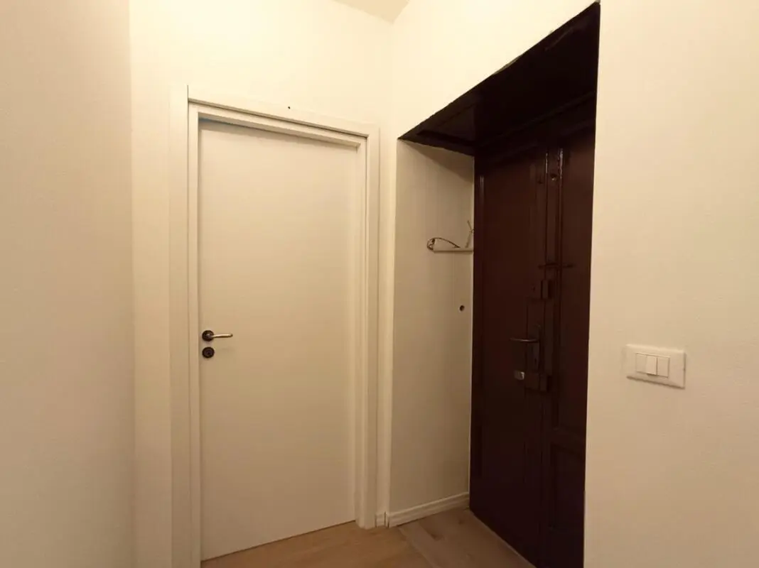 Spacious single bedroom well connected to the city center