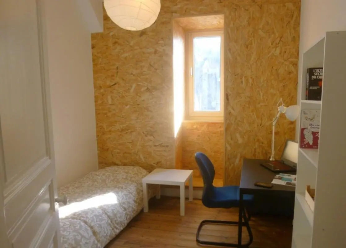 2 beds bedroom in shared 4-bedroom co-living apartment