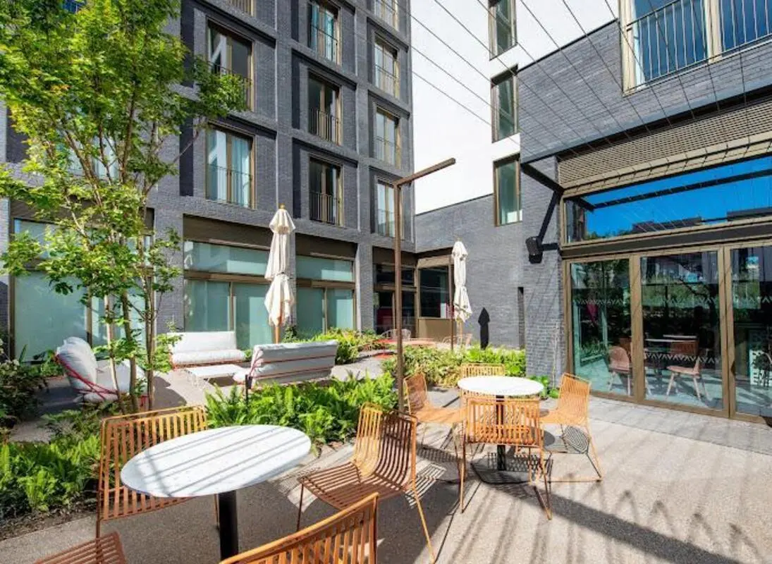 Accessible studio near Marina metro station