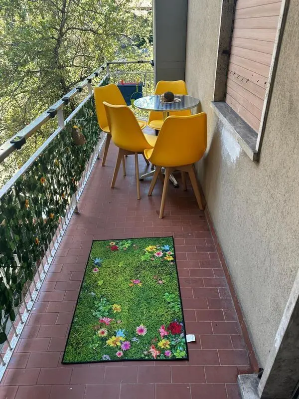 Bed in ensuite shared twin bedroom in central Bergamo