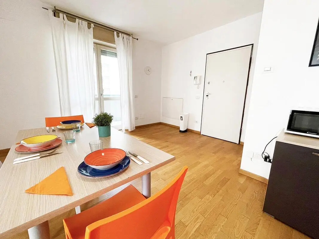 Bright single bed in a twin bedroom near University of Bergamo