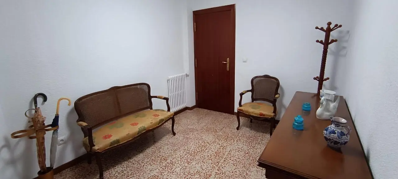 Cozy single bedroom in fully furnshed apartment in central Salamanca