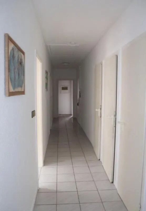 Bright single-bedroom in a 6-bedroom apartment in Bremen Altstadt right next to Wallanlagen Park