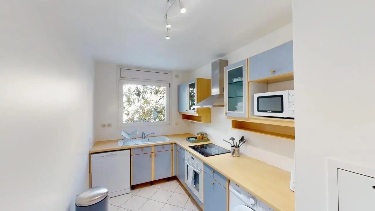 Great double bedroom not far from Parc Diderot