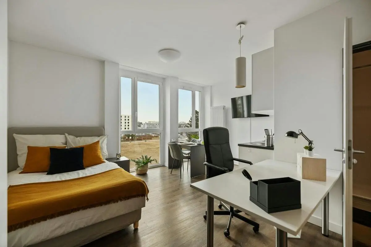 Attractive studio near the Siemenswerke train station