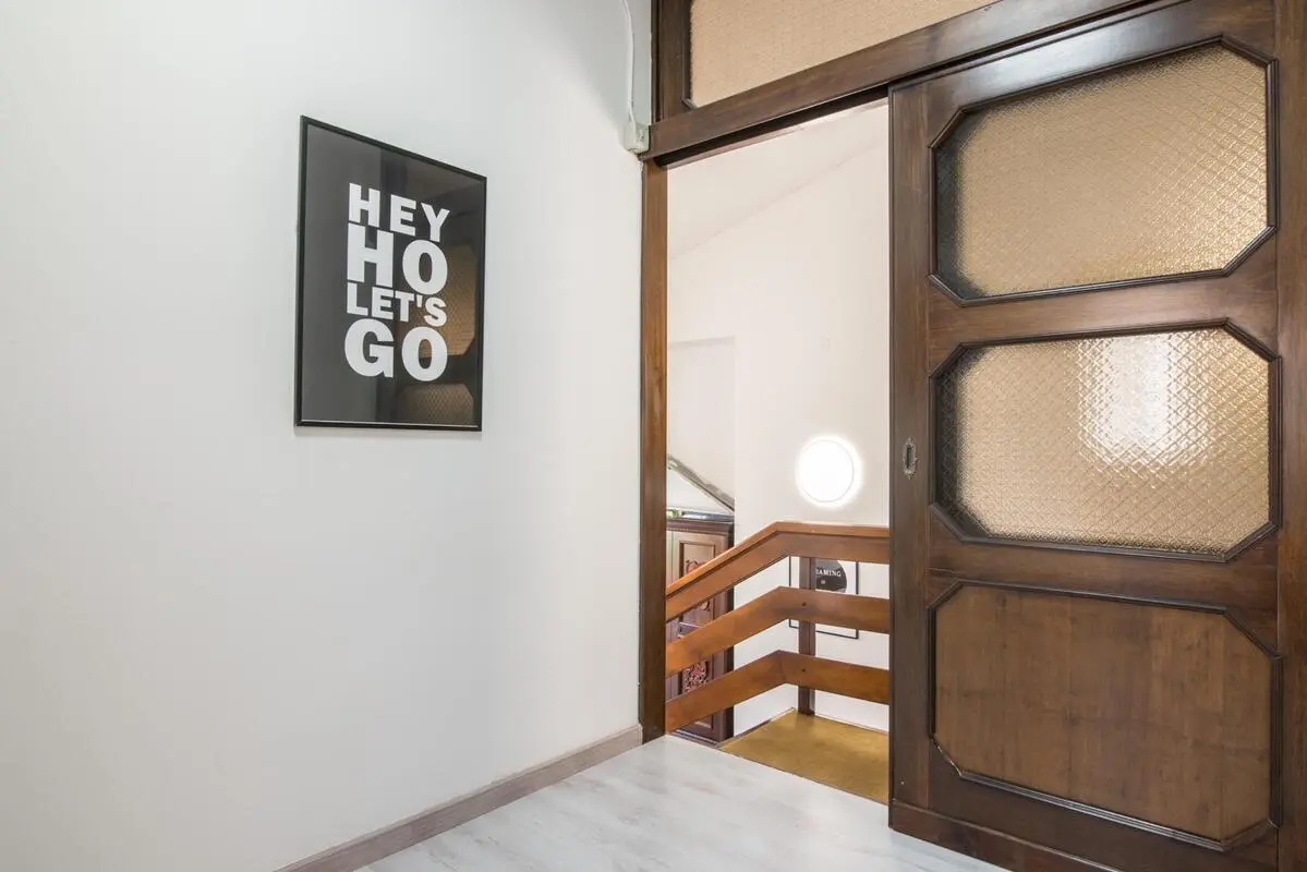 Single bedroom in a house close to Mestre train station