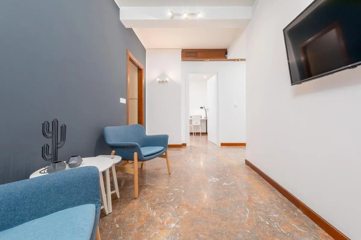 Breezy double bedroom in the Mestre district