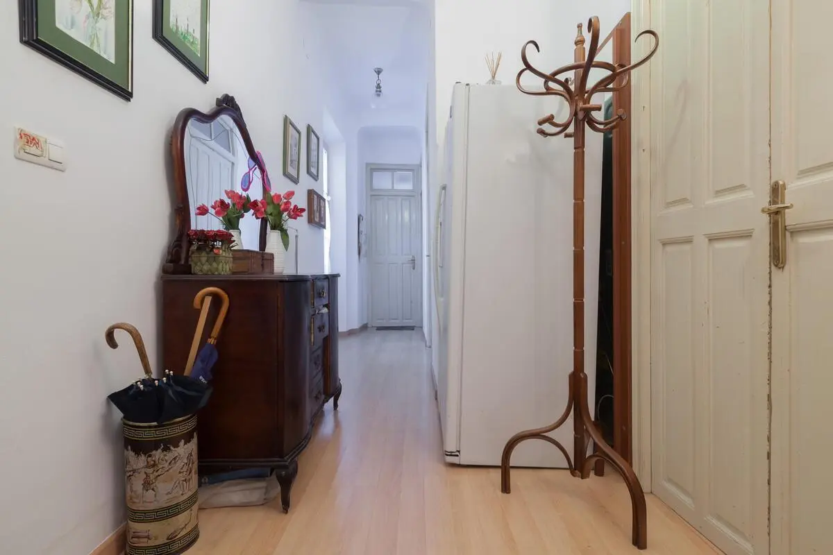 Comfy single bedroom near the Plaza de Gironés