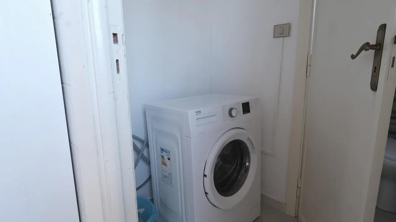 Inviting single bedroom in Cappuccini