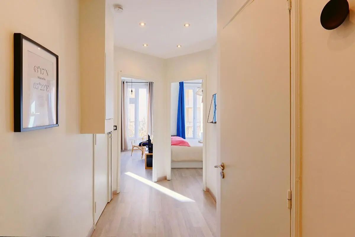 Very nice double bedroom near the Joliette metro