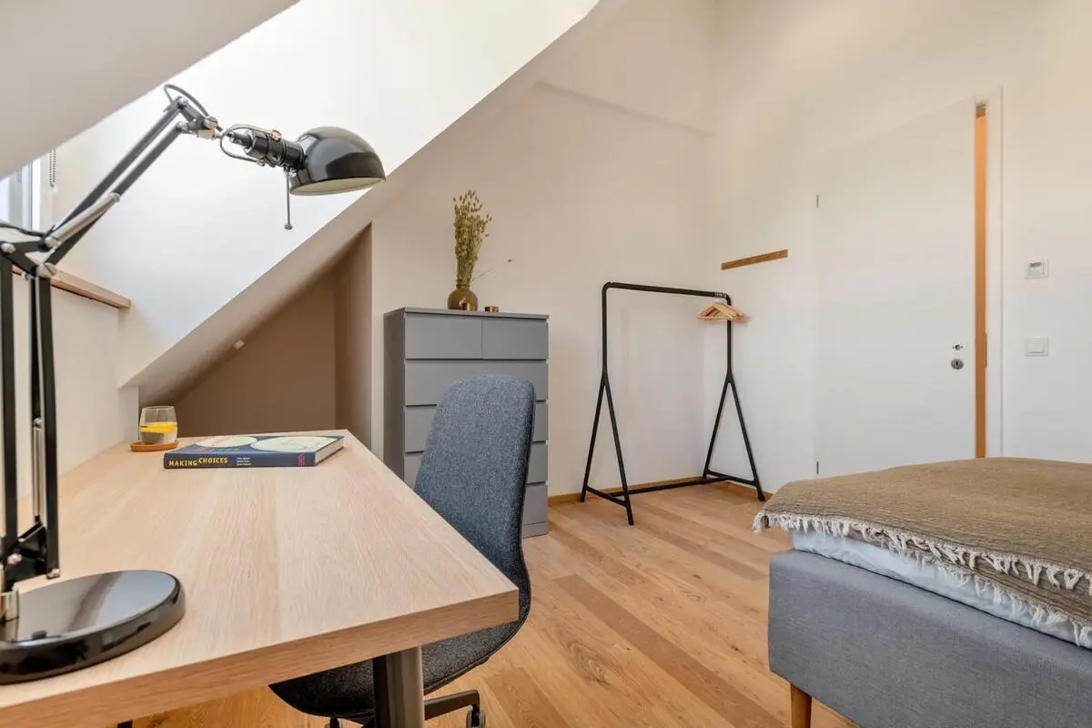 Pleasant single bedroom in shared flat in vibrant Maxvorstadt