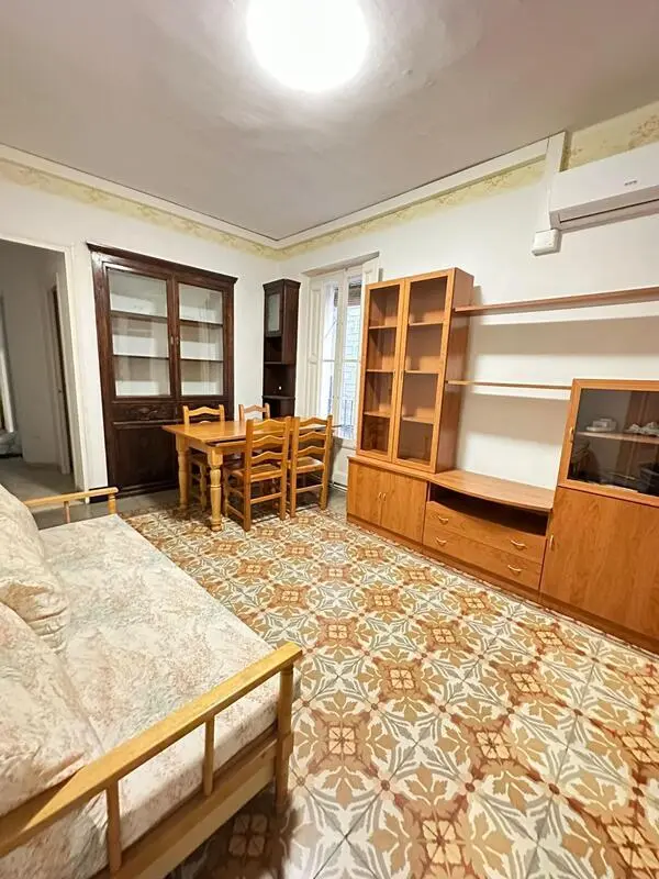 Nice double bedroom in Reus
