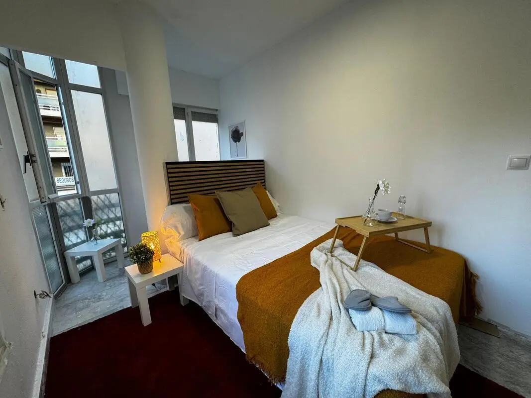 Neat double bedroom near Parque de la Concordia