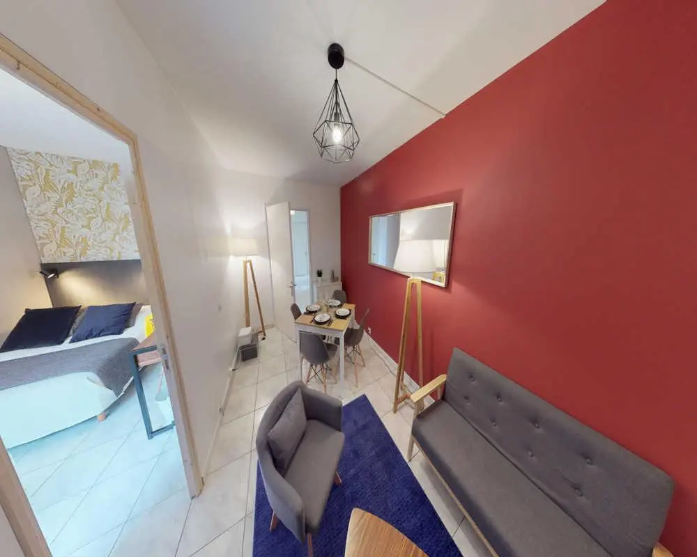 Cute double bedroom in Esquermes