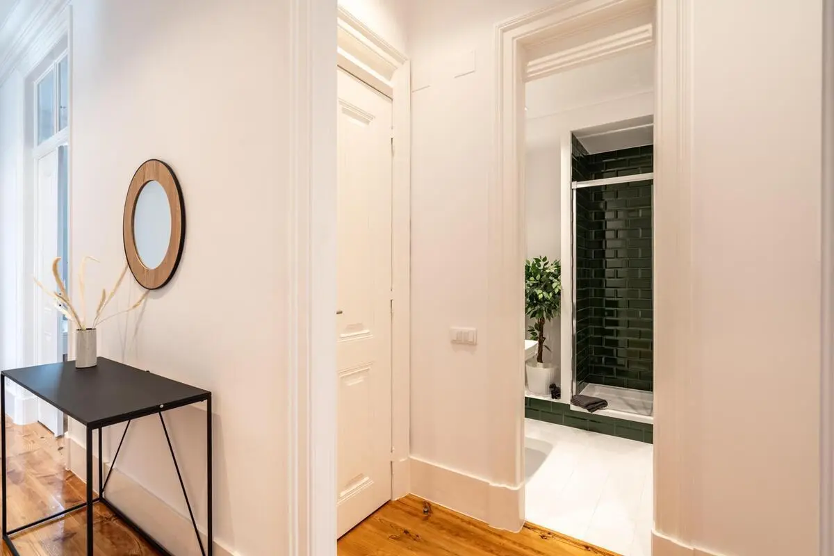 Restful 5-bedroom flat in Santarém