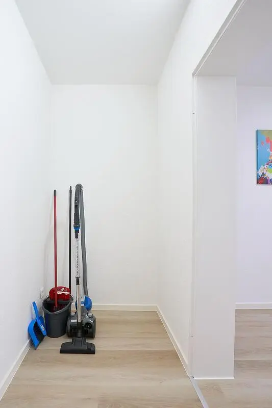 Spacious single bedroom in Wersten