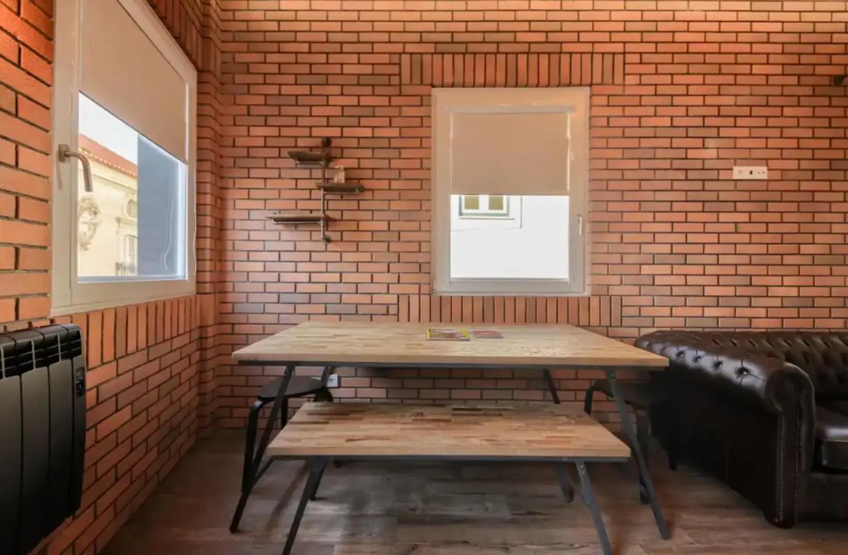 Vintage 1 Bedroom Apartment close to  Infante Dom Pedro Park