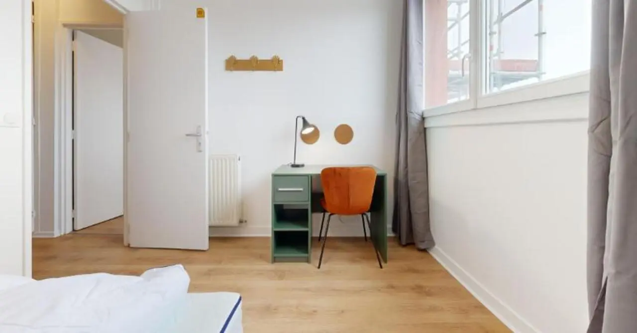 Cosy double bedroom near Pont de Bezons tram station