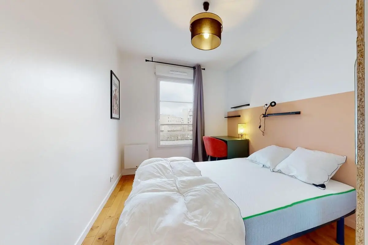 Neat double bedroom near Pont de Bezons station