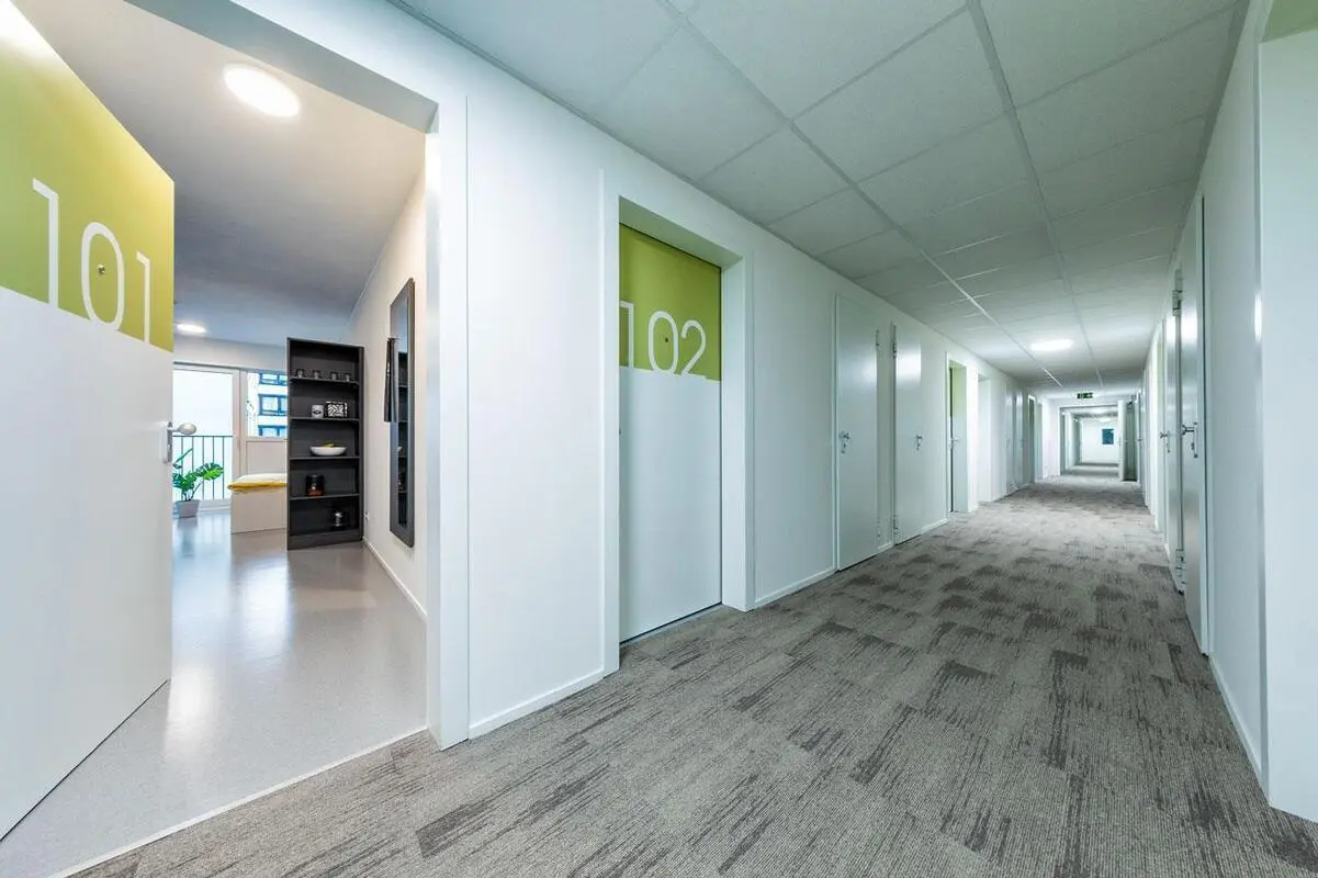 Cosy studio in a residence, very close to Berliner Platz metro station