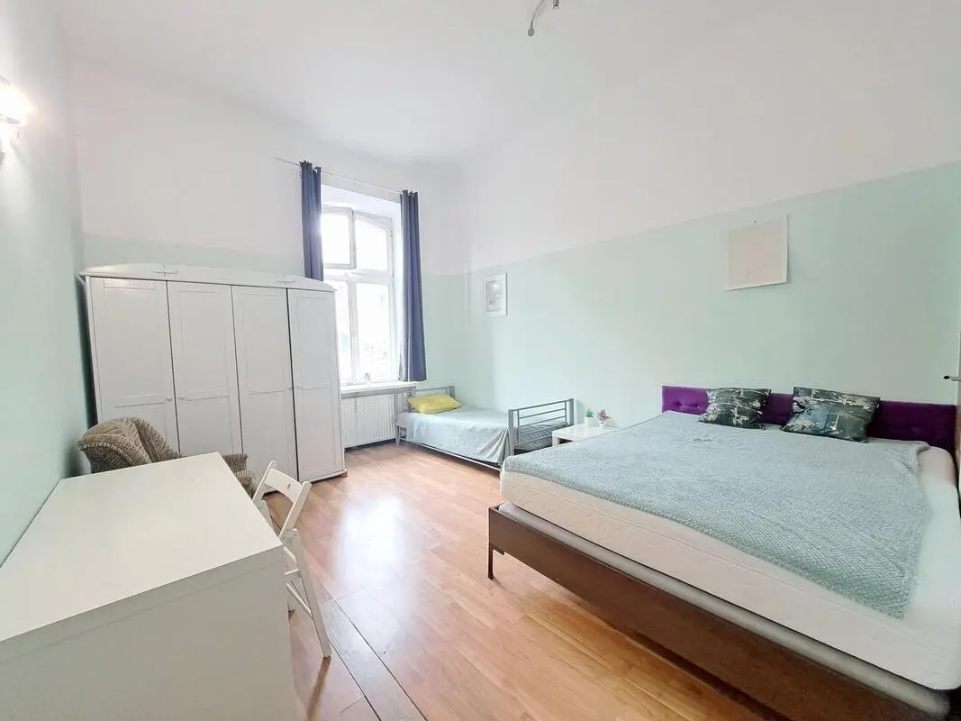 Nice single bedroom in a 4-Bedroom apartment, close to Uniwersytet Jagielloński