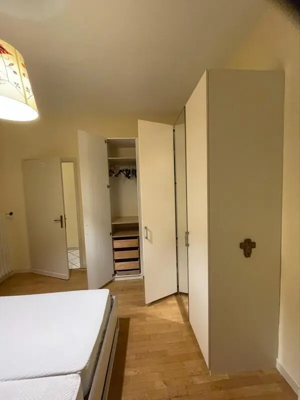 Comfortable double bedroom close to the city center and the university