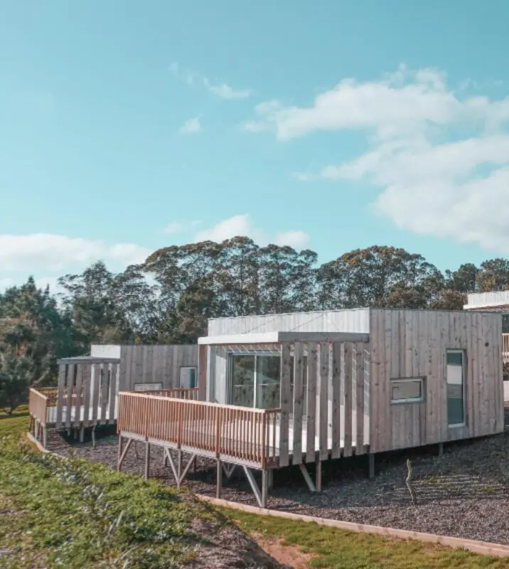 Relaxing 1 Bedroom House in a complex with a pool close to São Sebastião Beach