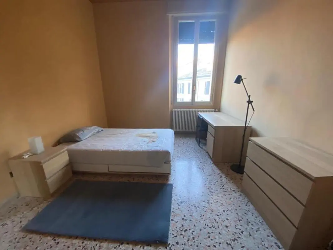 Single bedroom in 4-bedroom apartment for students
