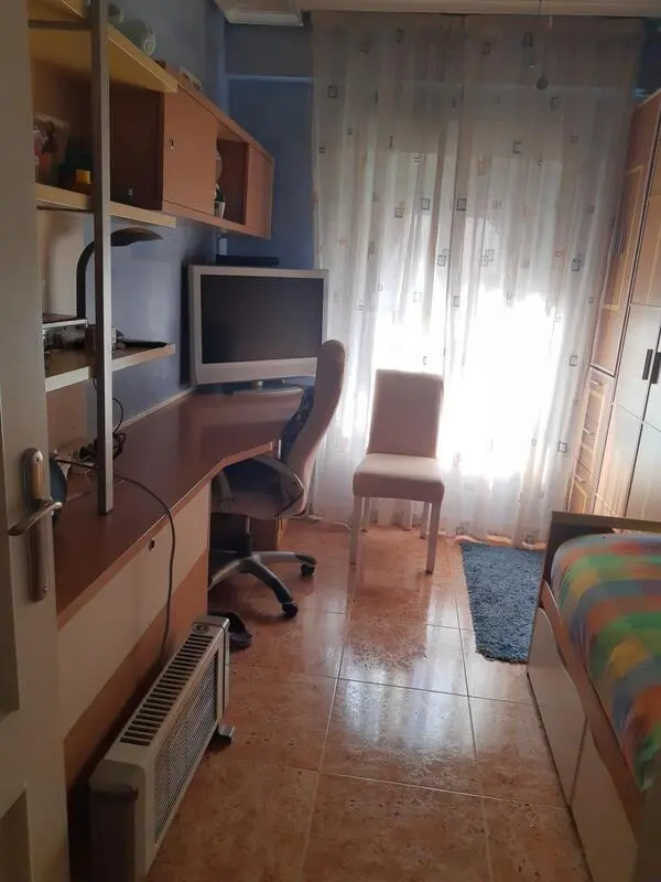 Double room to rent for the summer or 10 months minimum from September