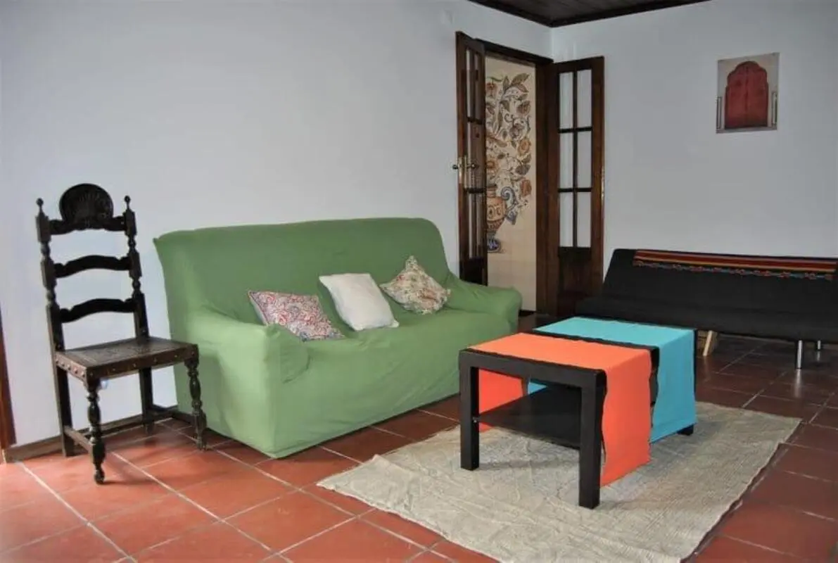 Cosy double bedroom next to Docas Castelo Branco