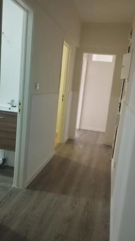 Cool bedroom next to Caldas da Rainha train station