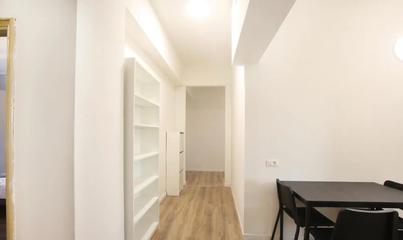 Great double bedroom very close to Modena train station